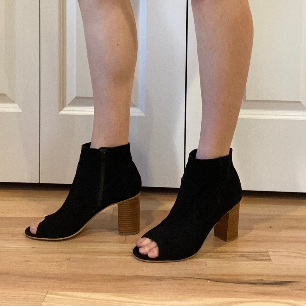 Steve Madden black suede open toe faux wooden heeled boots size 9
